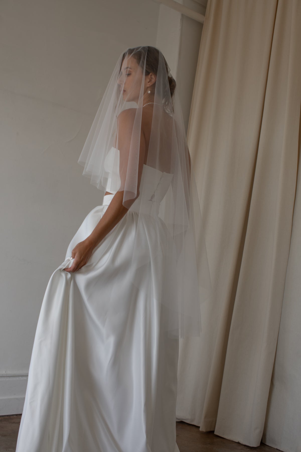 Tulle blusher fingertip veil