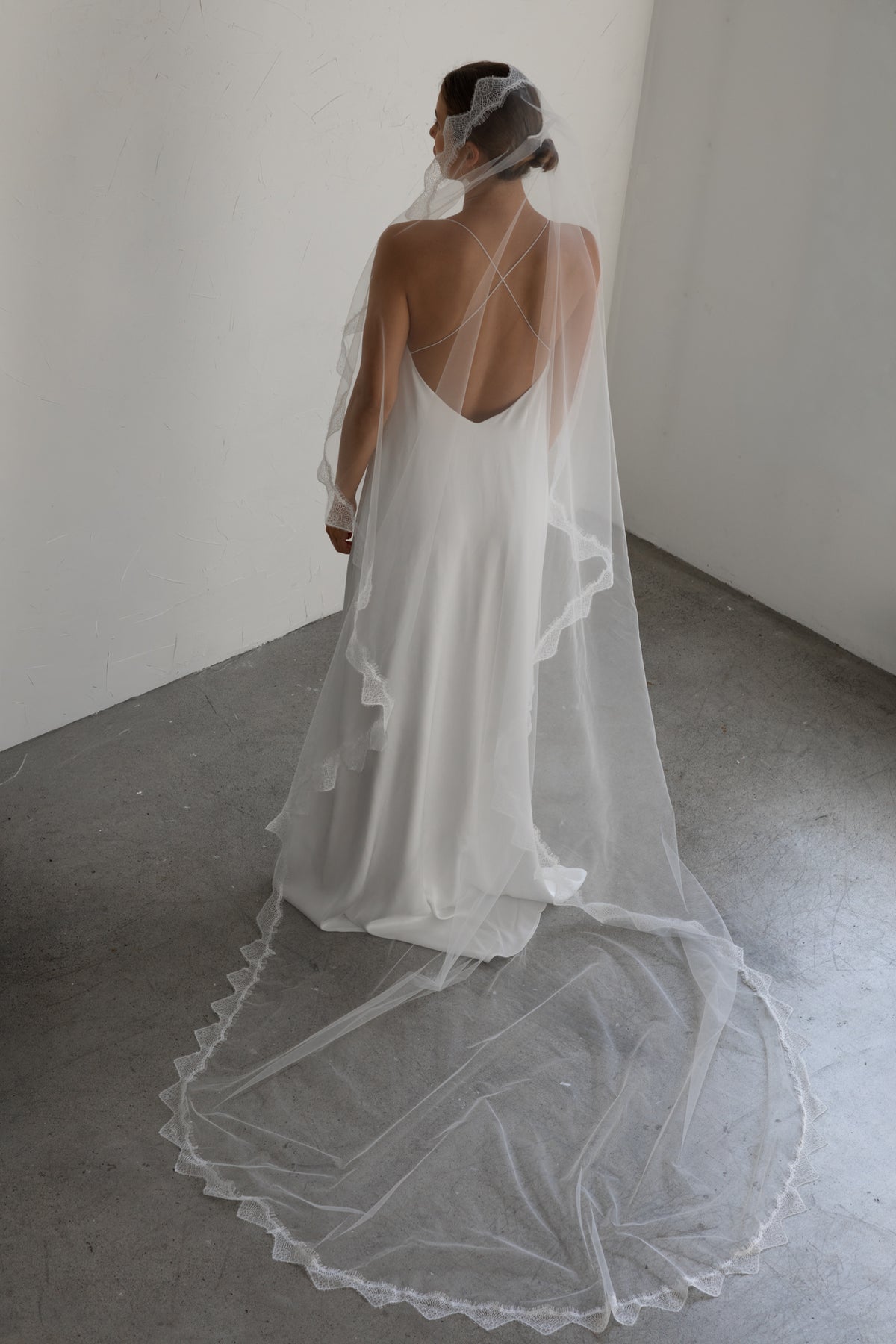 LORE Lace Mantilla Cathedral Veil