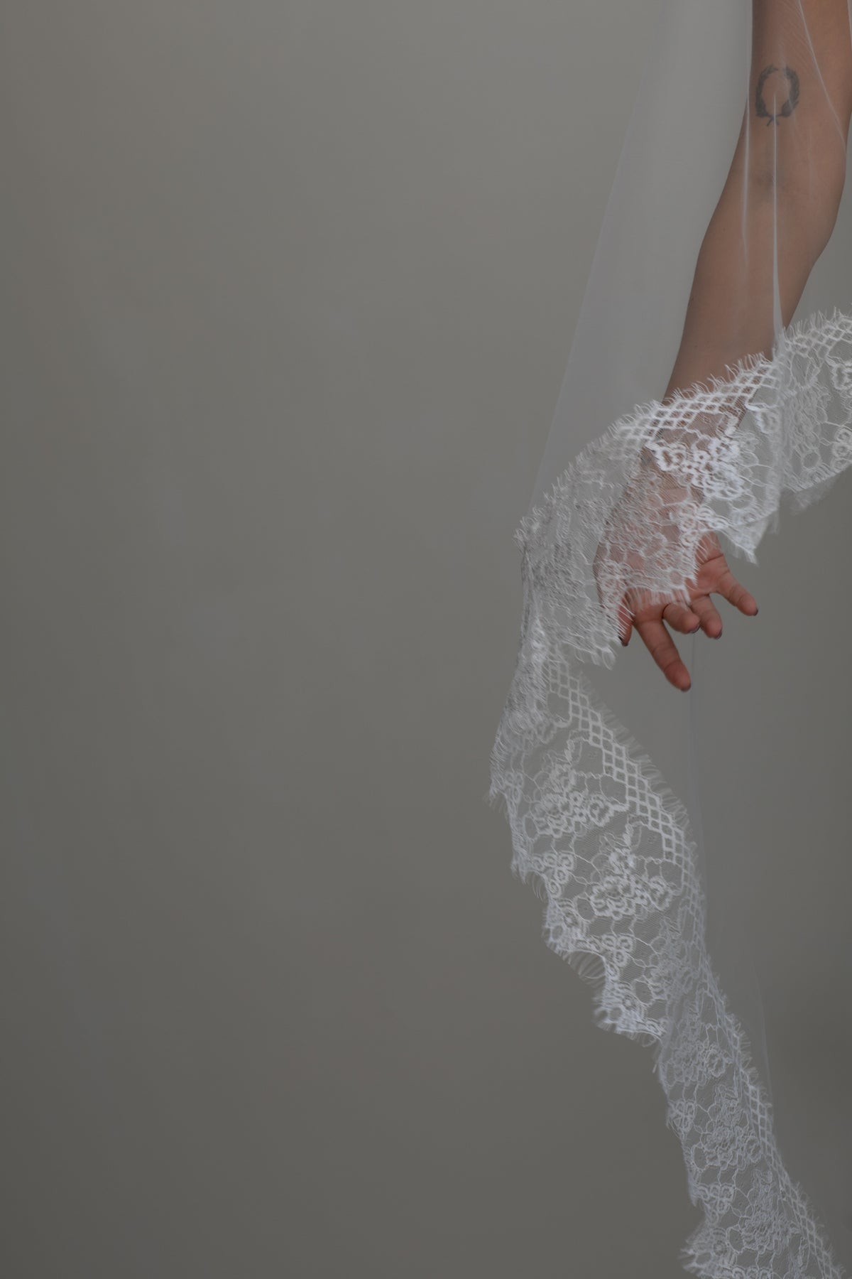 MUSE Lace Blusher Cathedral Veil