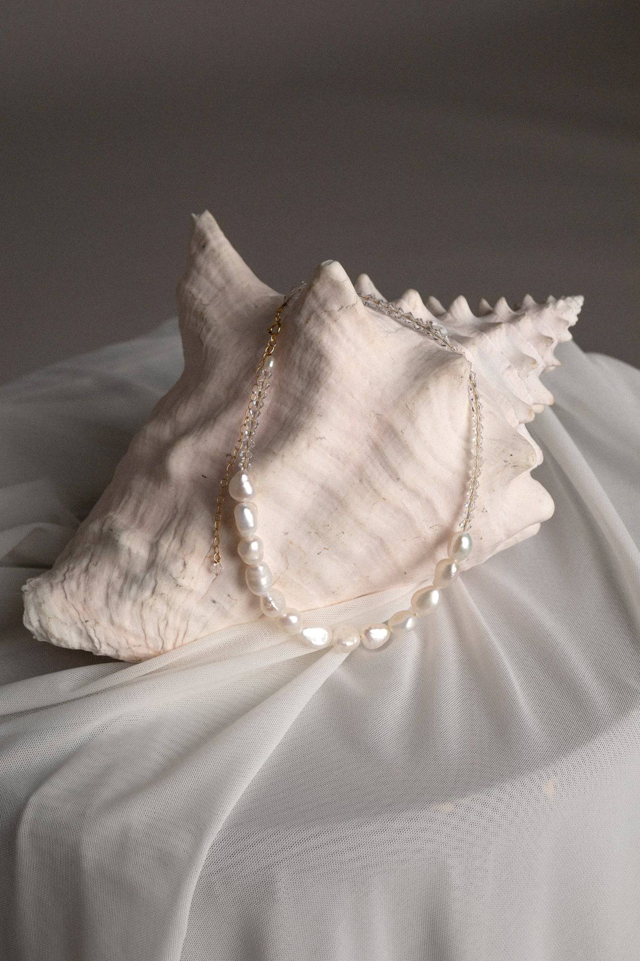 CRYSTAL PEARL CHOKER - TEMPÊTE BRAND