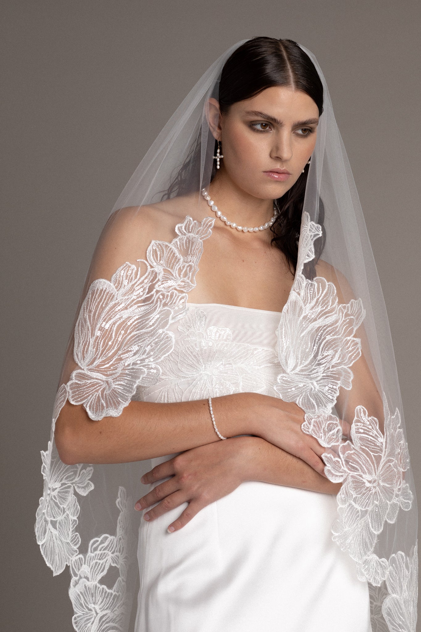 FRENCH APPLIQUE TULLE VEIL