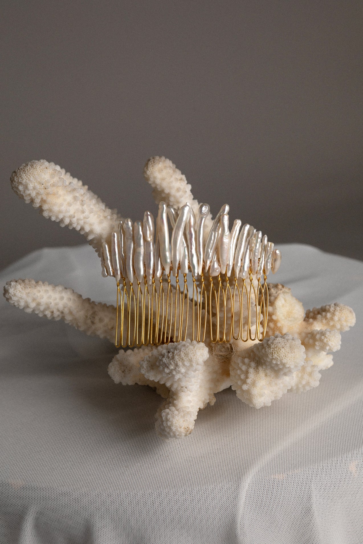 PEARL CROWN COMB