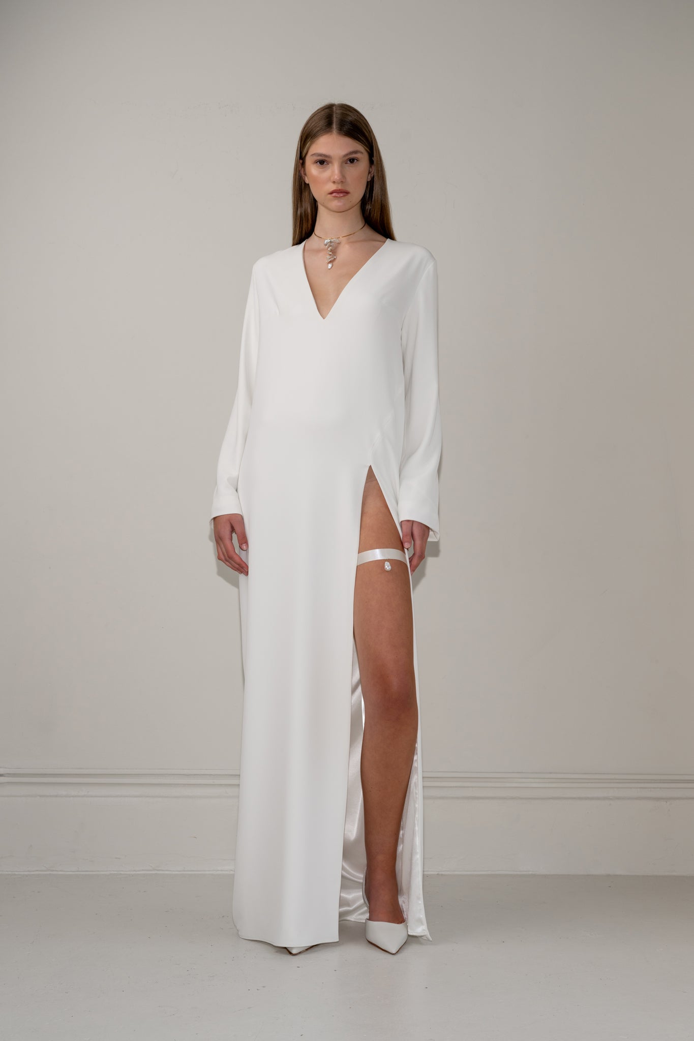 Long sleeve crepe dress with slit
