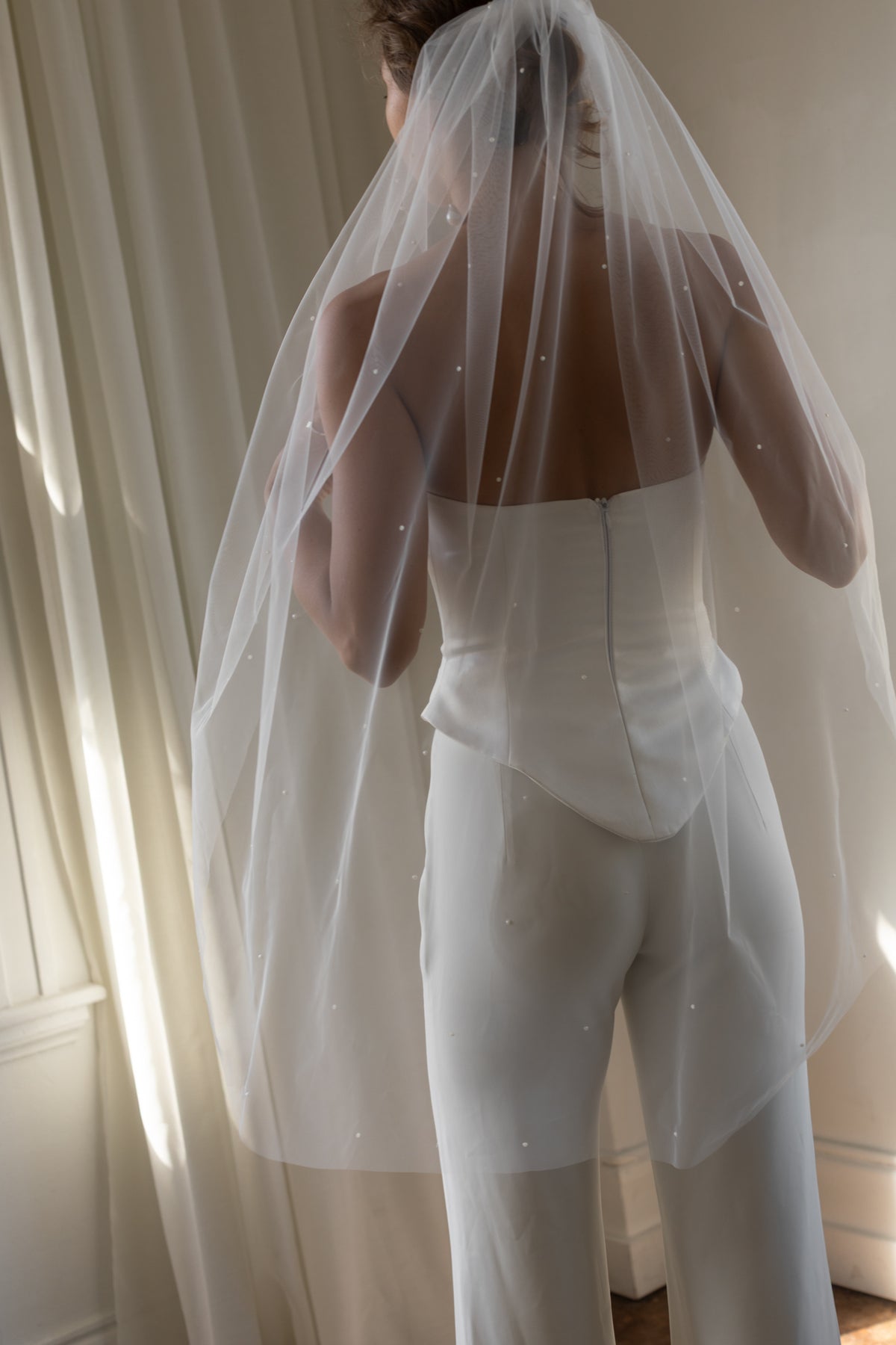 Eden Pearl Fingertip Veil