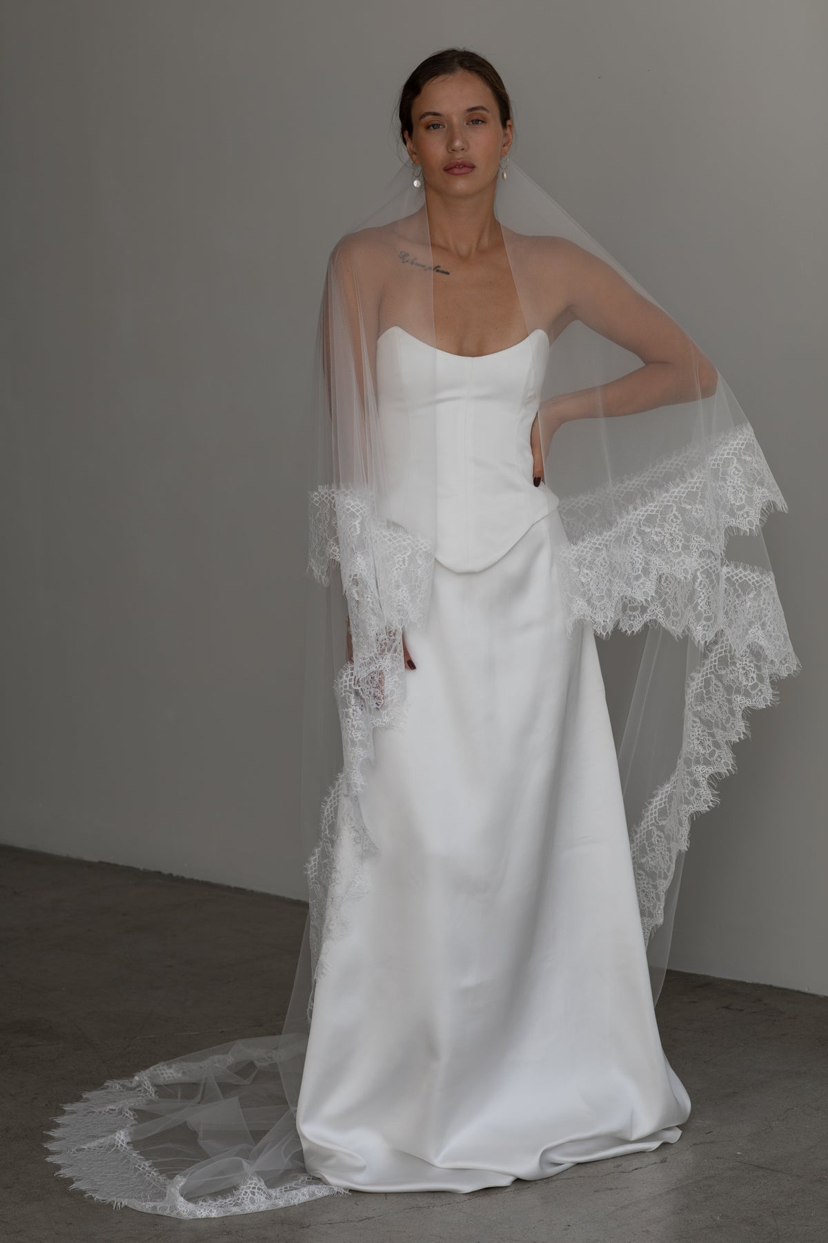 MUSE Lace Blusher Cathedral Veil