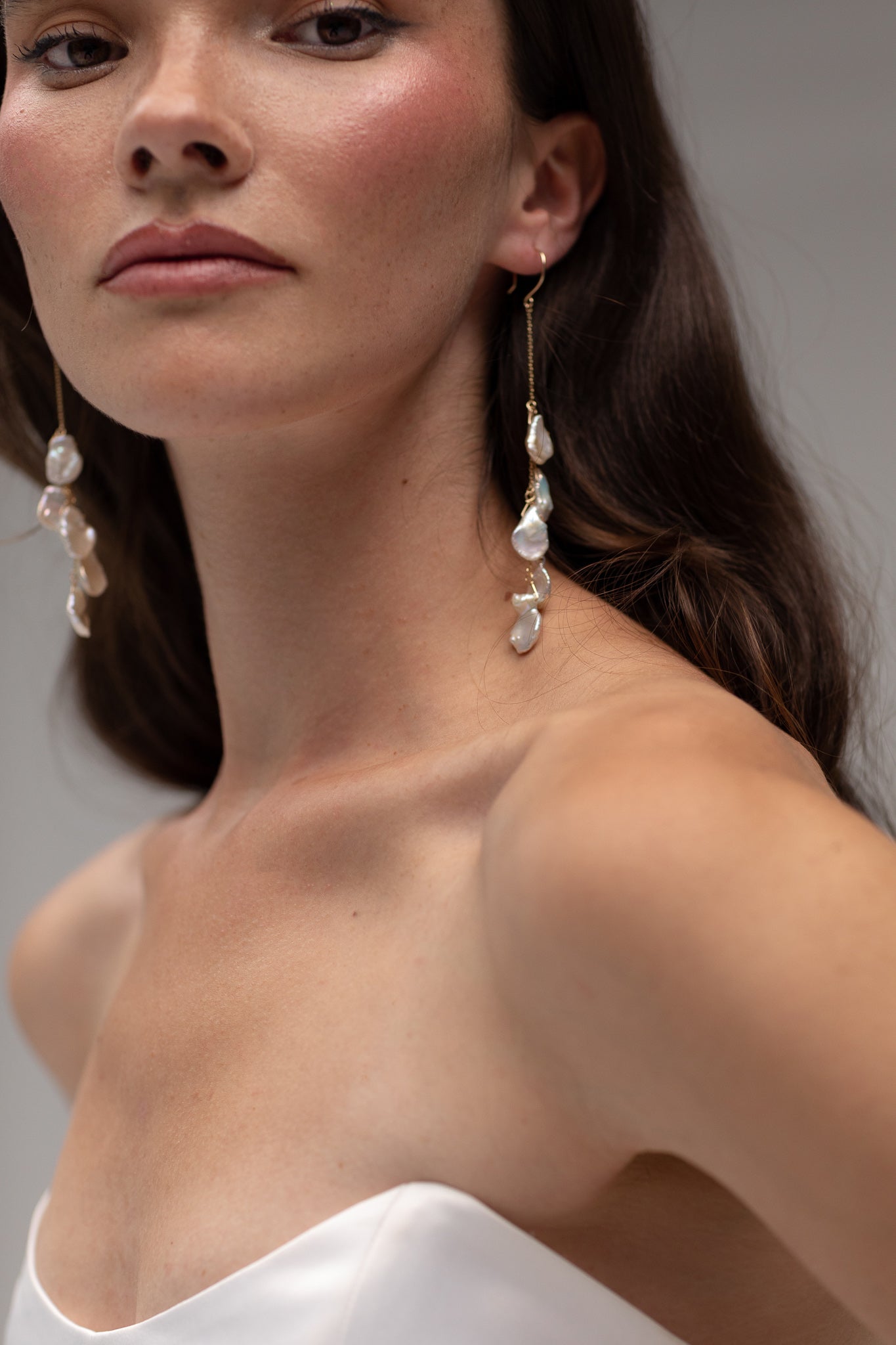 Cluster Pearl Drop Earrings - TEMPÊTE BRAND