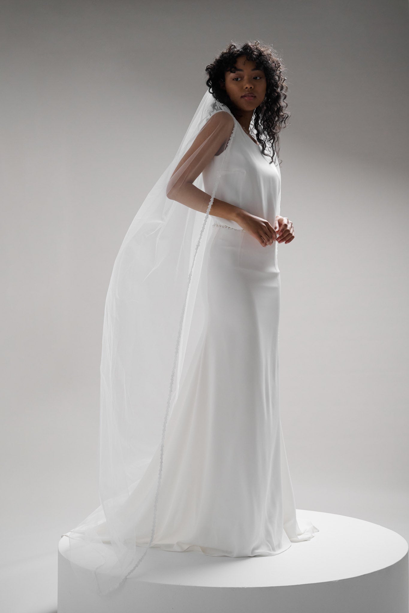Daisy Floral Lace Wedding Veil | TEMPÊTE Bridal Boutique