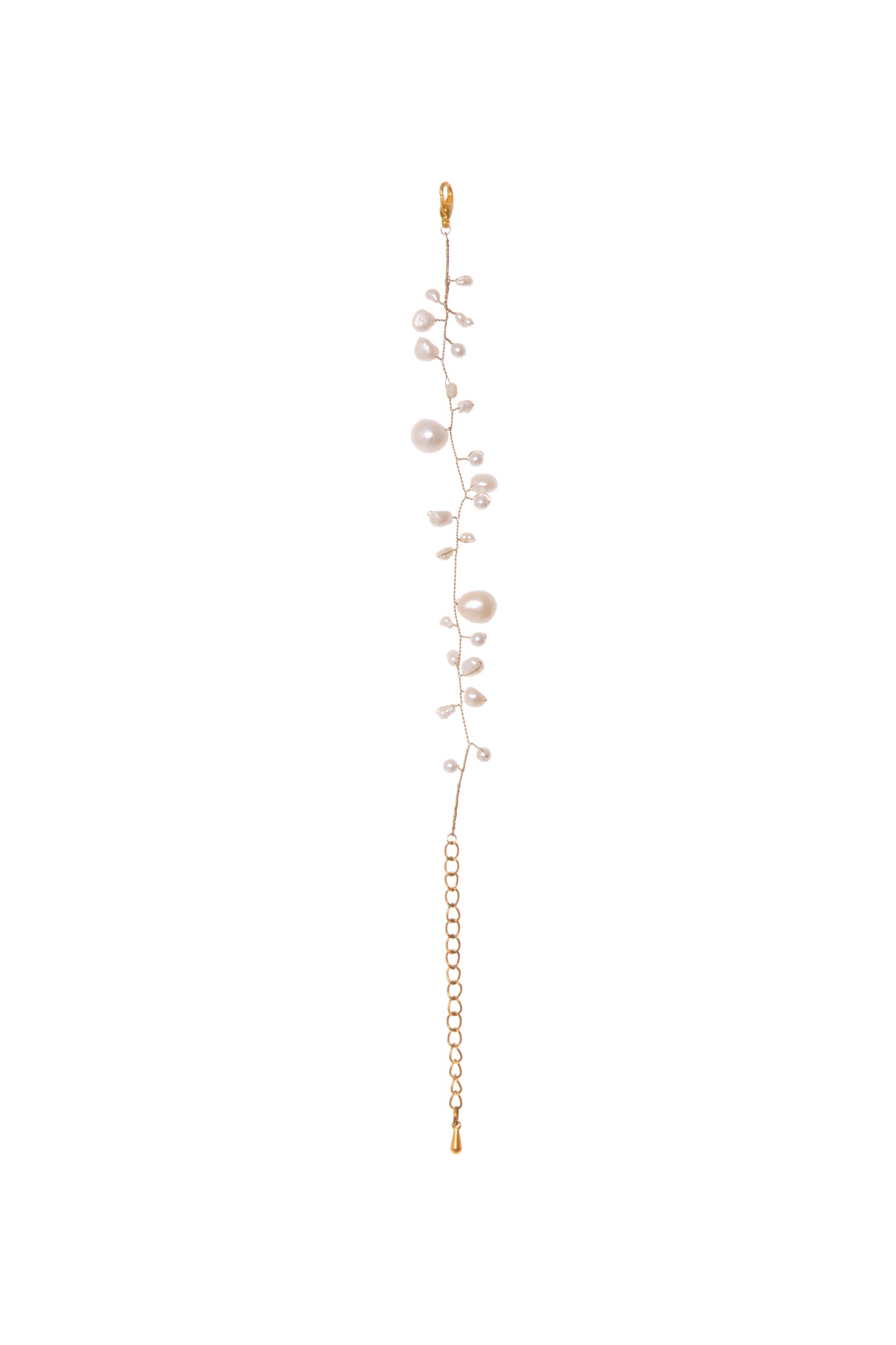 Dainty freshwater pearls and a delicate golden wire make up the Leaf Bracelet, perfect for adding a touch of organic beauty to your wedding day ensemble